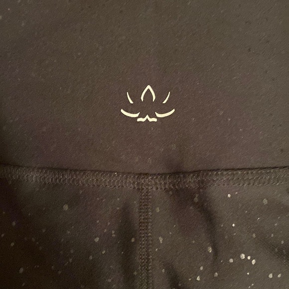 Beyond Yoga High Waisted Alloy Ombre Midi Leggings - Picture 11 of 12